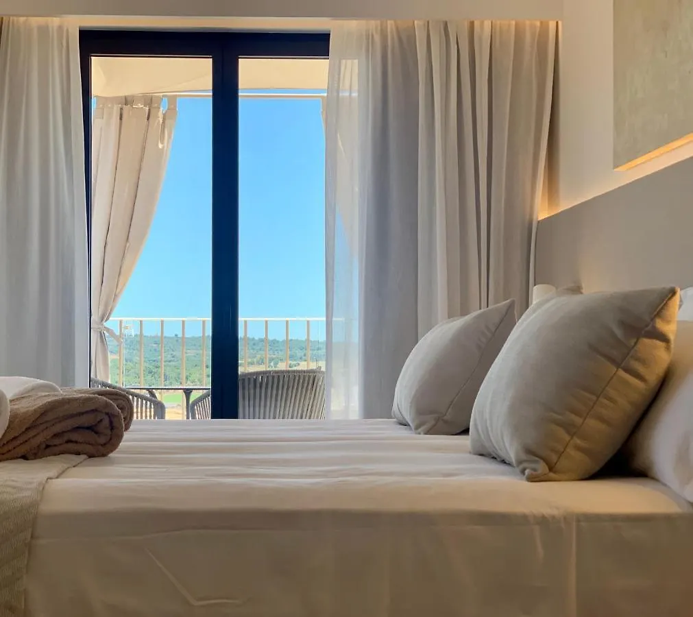 Ynaira Hotel & Spa Ariany 4*,